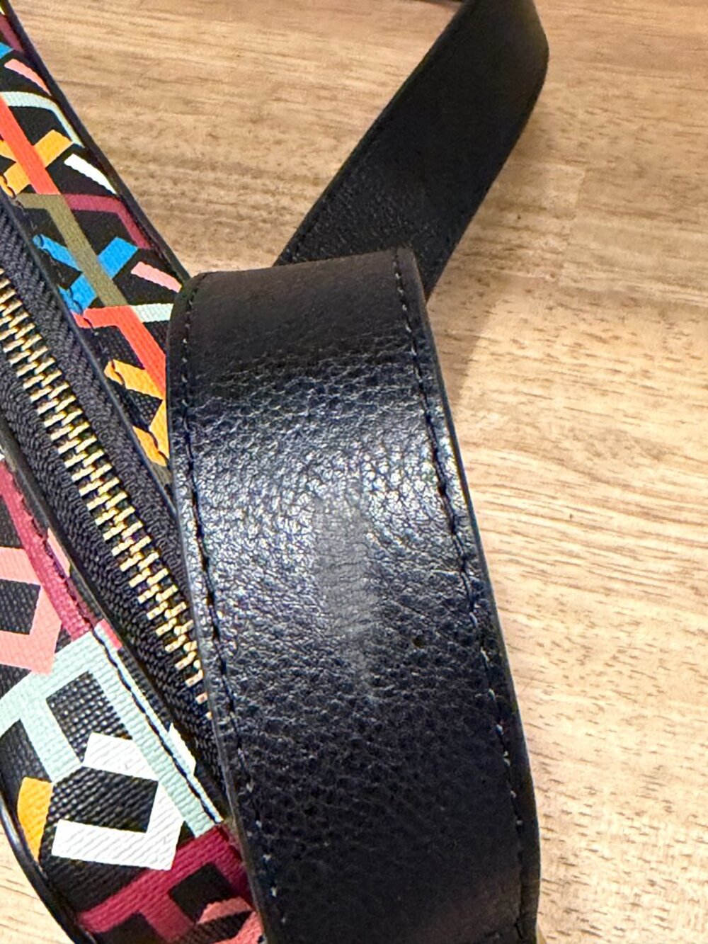 Fossil Leather Geometric Crossbody Bag Multicolor Key Charm - Picture 6 of 9